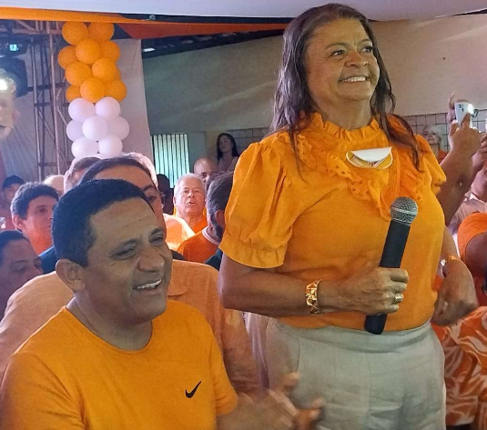 Tia Júlia é homologada candidata a prefeita de Palmeira pelo MDB; vice ainda é um mistério