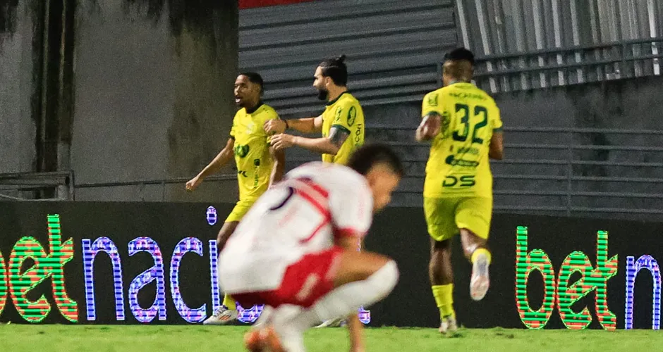 No Rei Pelé, CRB sofre o gol no final e perde para o Mirassol: 1 a 0