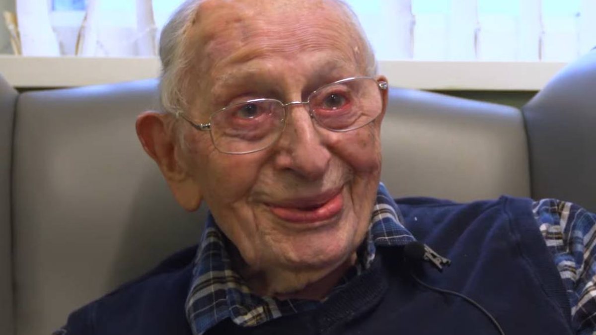 Homem mais velho do mundo morre três meses após fazer 112 anos