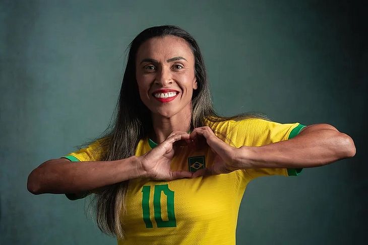 Copa do Mundo: Marta se emociona com Brasil sede e faz pedido por estado para jogo de abertura