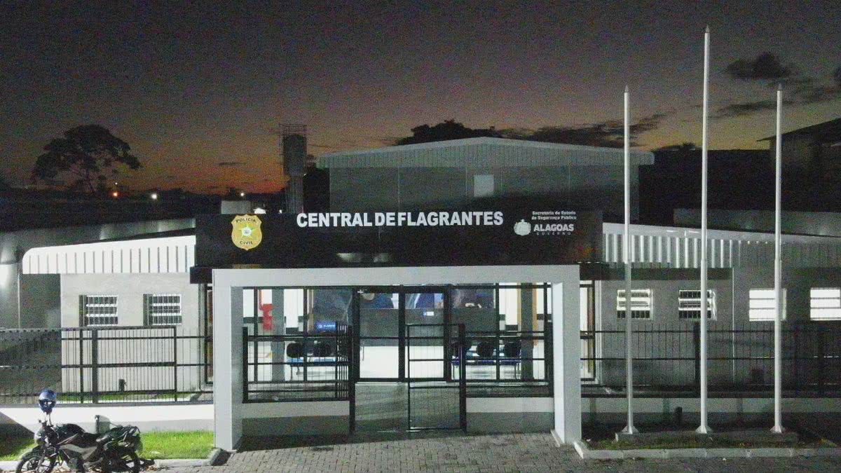 Mulher denuncia amigo por estupro após convidá-lo para mudança; suspeito nega e alega ser gay