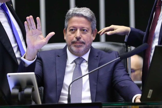 Arthur Lira evita confirmar candidatura a vice de Bolsonaro em 2026