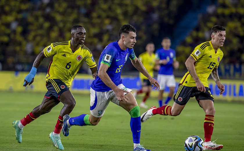 Brasil sofre colapso defensivo, leva virada da Colômbia e perde 2ª seguida nas Eliminatórias