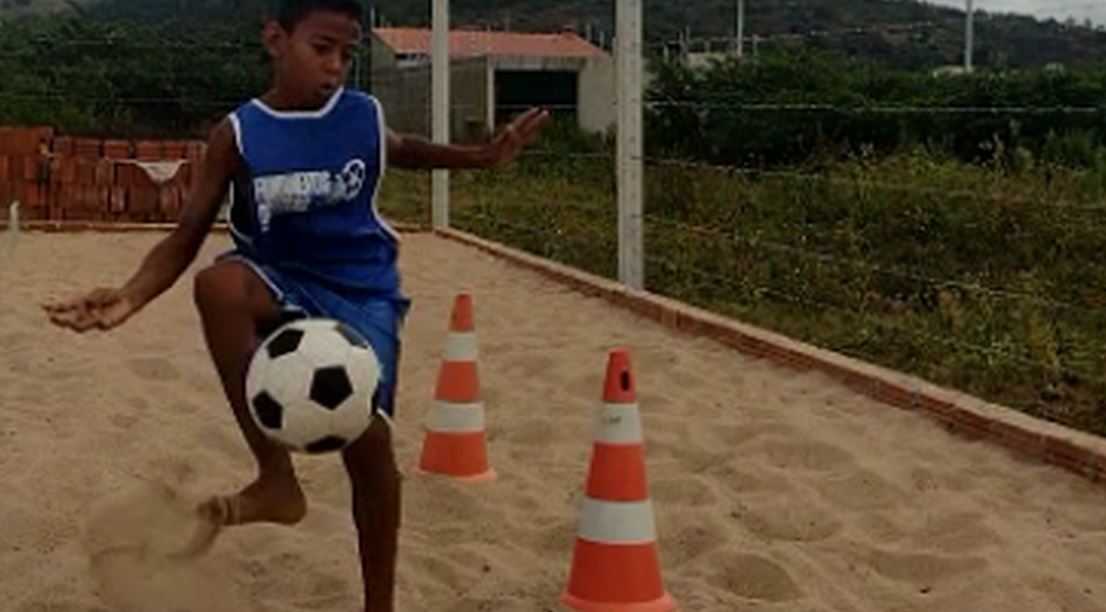 Jovem talento da bola de Palmeira dos Índios de apenas 10 anos vai fazer teste no São Paulo