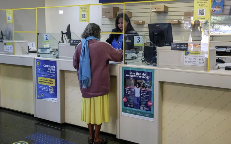 Custos trabalhistas disparam e dificultam reestruturação dos Correios