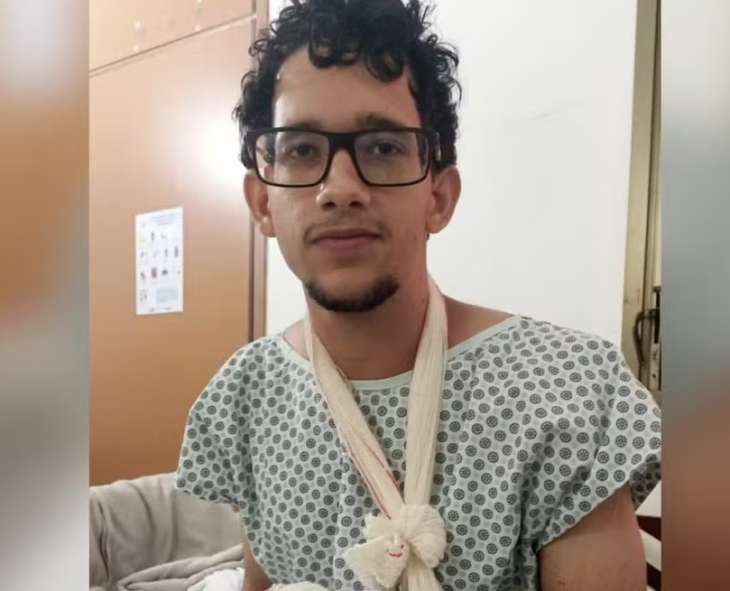 Jovem fica ferido após bolo explodir em suas mãos durante aniversário: ‘Falaram que tinha uma surpresa dentro’, diz mãe