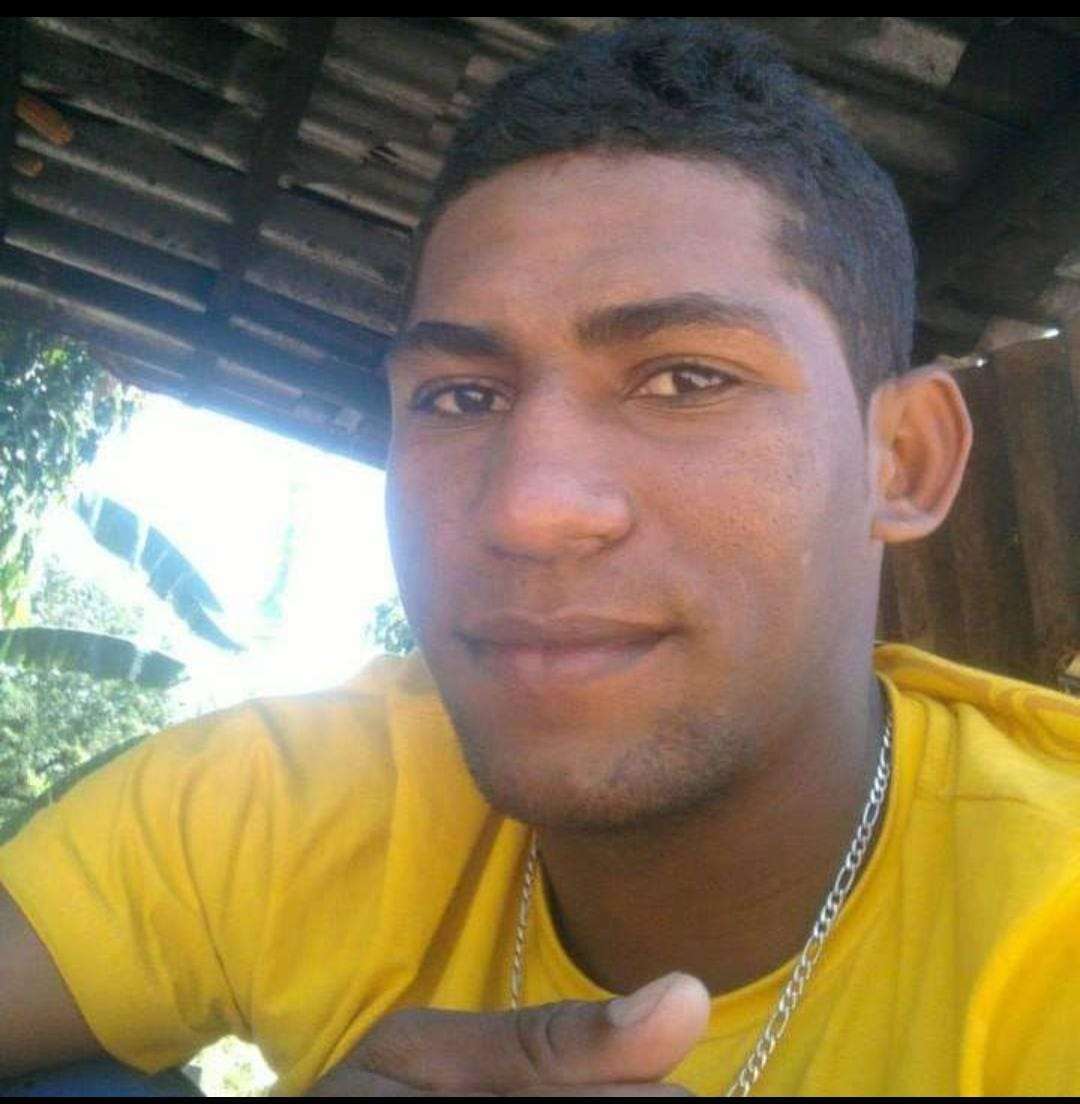 Homem tenta invadir casa e acaba morto a tijoladas por menores em Palmeira