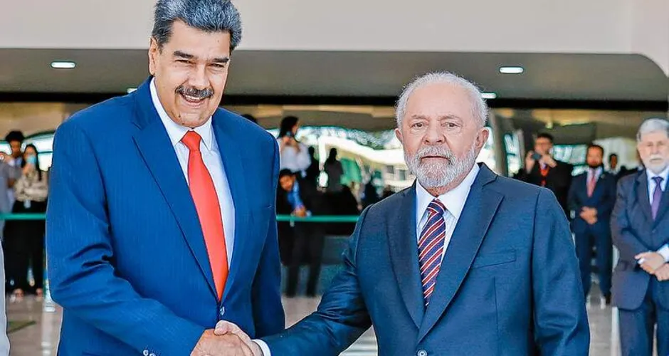 Maduro dá indireta a Lula ao citar 2022: 'Ninguém se meteu'