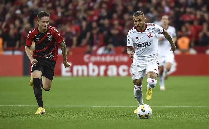 Athletico e Flamengo empatam por 1 a 1 com final emocionante na Ligga Arena lotada