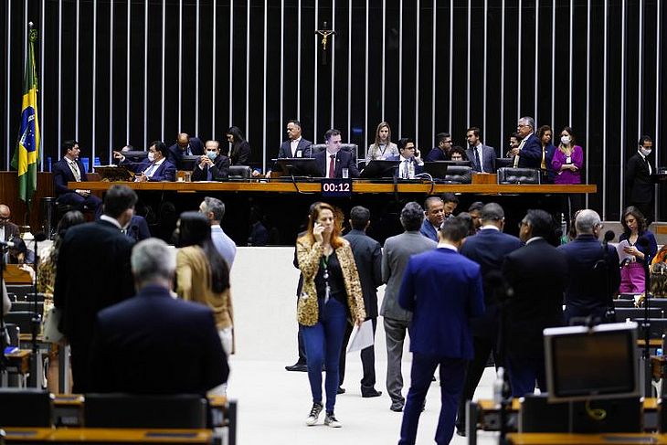 Congresso aprova o Orçamento de 2023, com salário mínimo de R$ 1.320