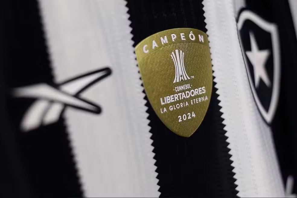 Botafogo anuncia saída da Reebok como fornecedora de materiais esportivos