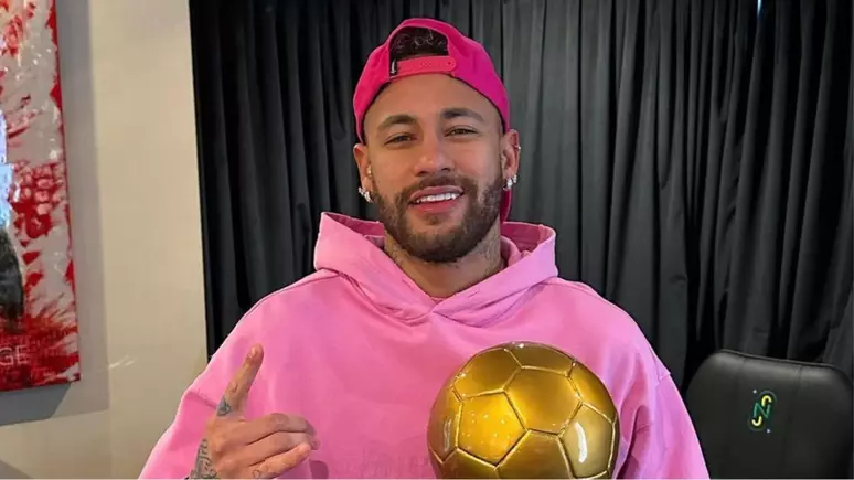 Neymar, Hulk e mais: influenciadora faz lista de jogadores que se dariam bem no OnlyFans  