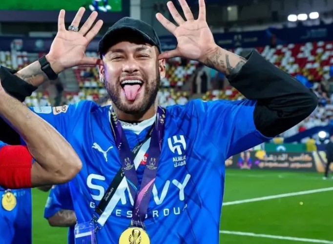 Neymar faz comentário polêmico em post que elogia Mbappé