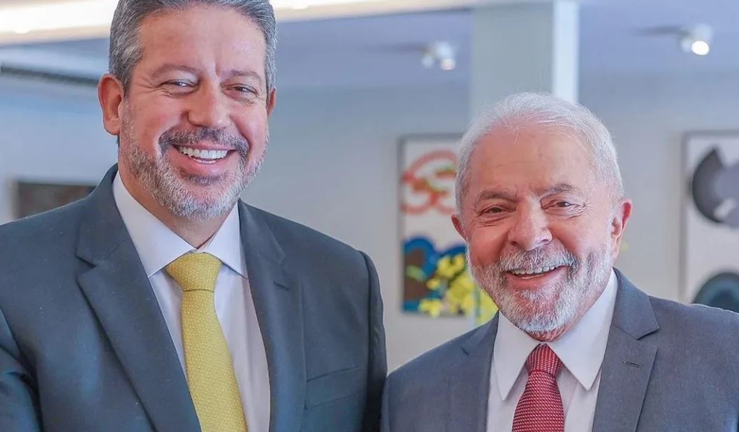 Lira e Lula acertam aprovação de PEC com brecha para liberar emendas em 2022