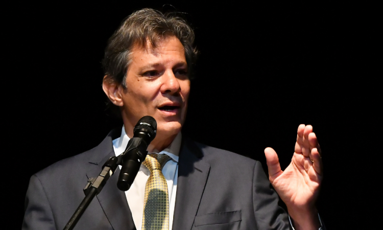 Haddad não apresentou nada de concreto em Davos, diz Serrão