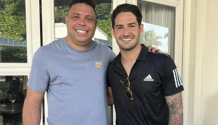 Alexandre Pato esquece o Cruzeiro e prefere se aposentar do futebol   