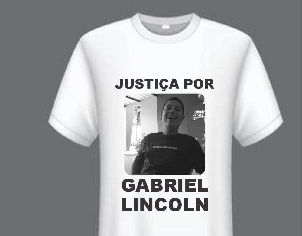 Familiares e amigos organizam passeata no 7º Dia da morte de Gabriel Lincoln