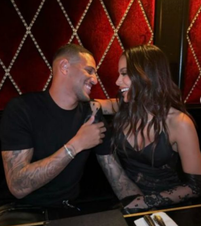 Anitta assume affair com o ex-jogador do Flamengo Vinicius Souza