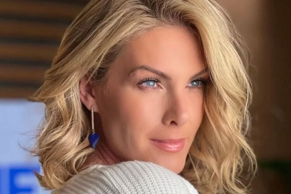 Após denunciar ex-marido, Ana Hickmann anuncia mudança na equipe com maioria feminina