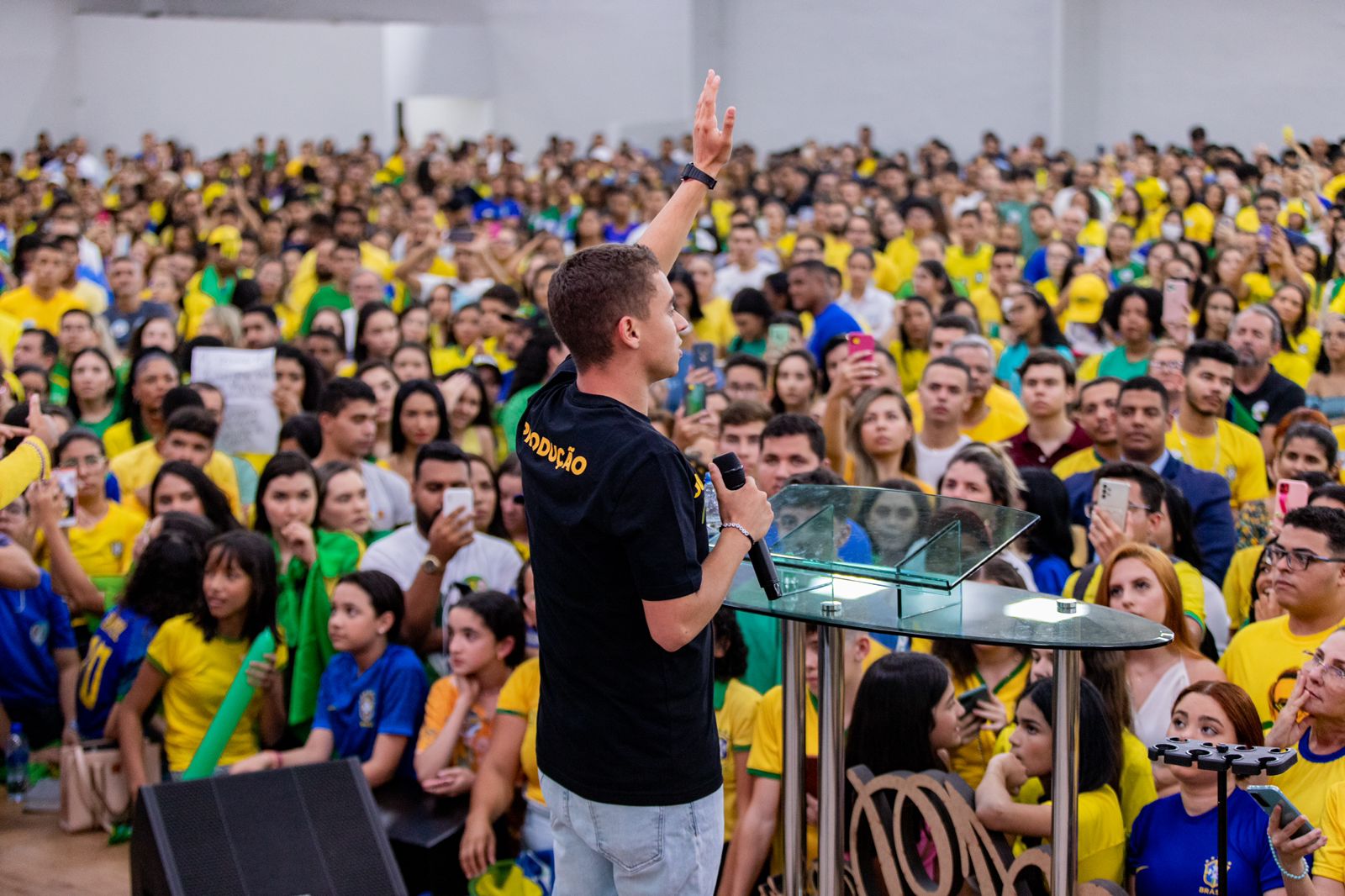 Nikolas percorre o Nordeste e esteve em Maceió onde ministrou palestra. - Foto: Felipe Sóstenes