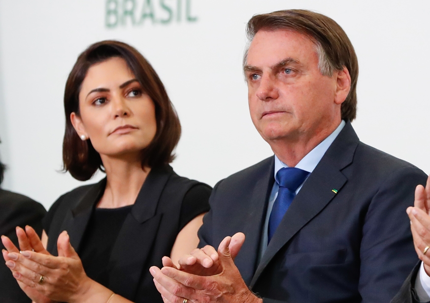 PF apreende celulares de Bolsonaro e Michelle