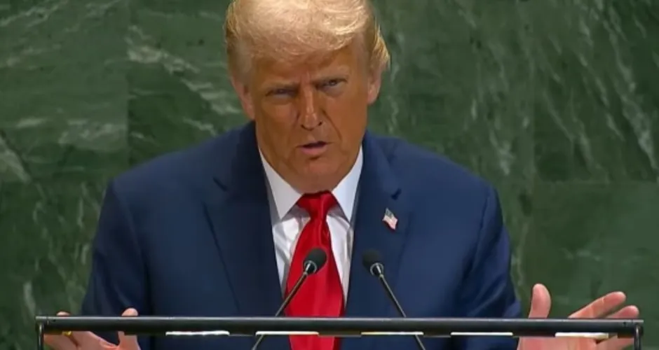 Trump diz que abraçou Lula e que irão conversar na próxima semana