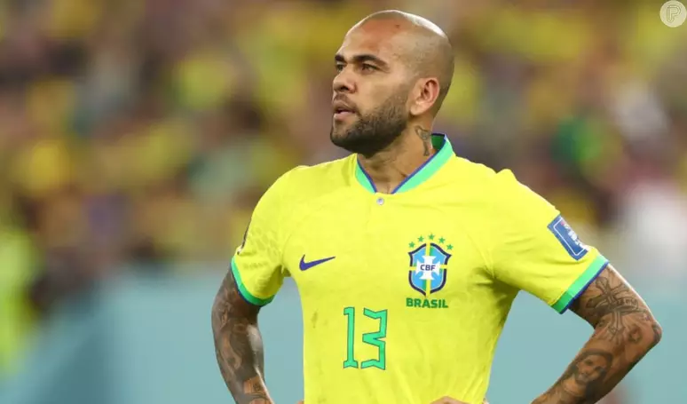 Passaporte retido e mais: Daniel Alves terá restrições ao pagar fiança milionária assim que deixar a cadeia  