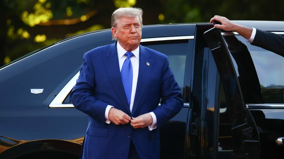 Trump a Putin: "Não preciso de ajuda com o Irã, preciso de ajuda contigo"