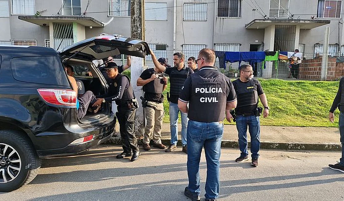 Polícia Civil deflagra megaoperação na capital e municípios de Alagoas; 15 pessoas já foram presas