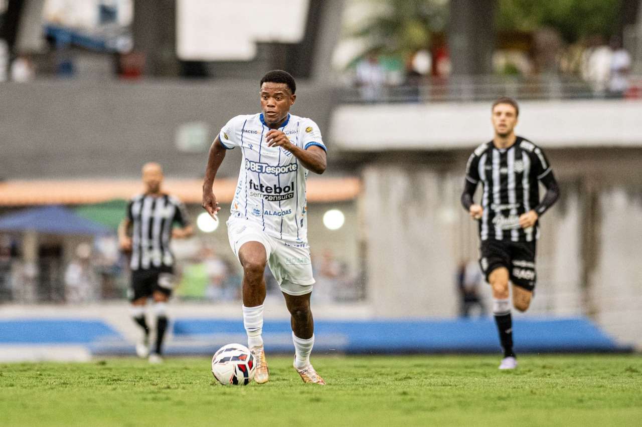 CSA empata com o Figueirense e amplia jejum de vitórias na Série C