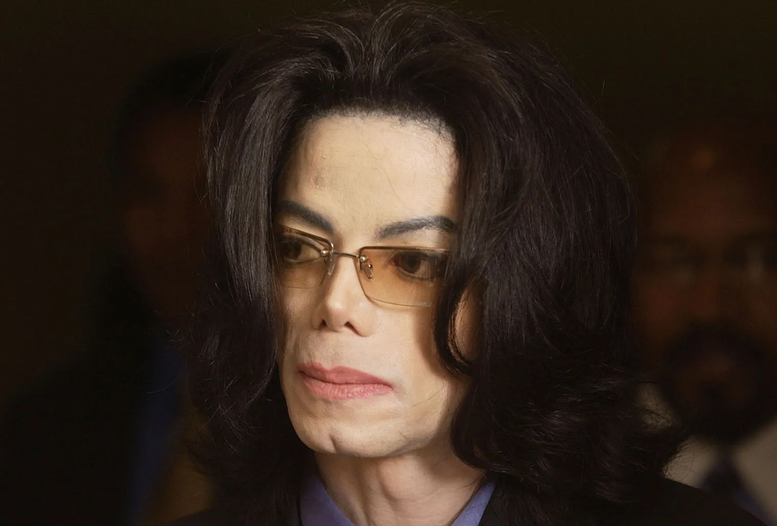 Michael Jackson morreu com dívida de US$ 500 milhões, o equivalente a R$ 2,7 bilhões, como revelam documentos