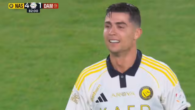A emoção de Cristiano Ronaldo após o segundo gol do Al-Nassr sobre o Damac (Foto: Reprodução)