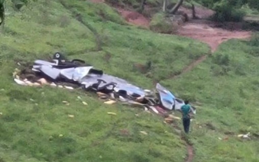 Avião cai e deixa 7 mortos no interior de Minas Gerais