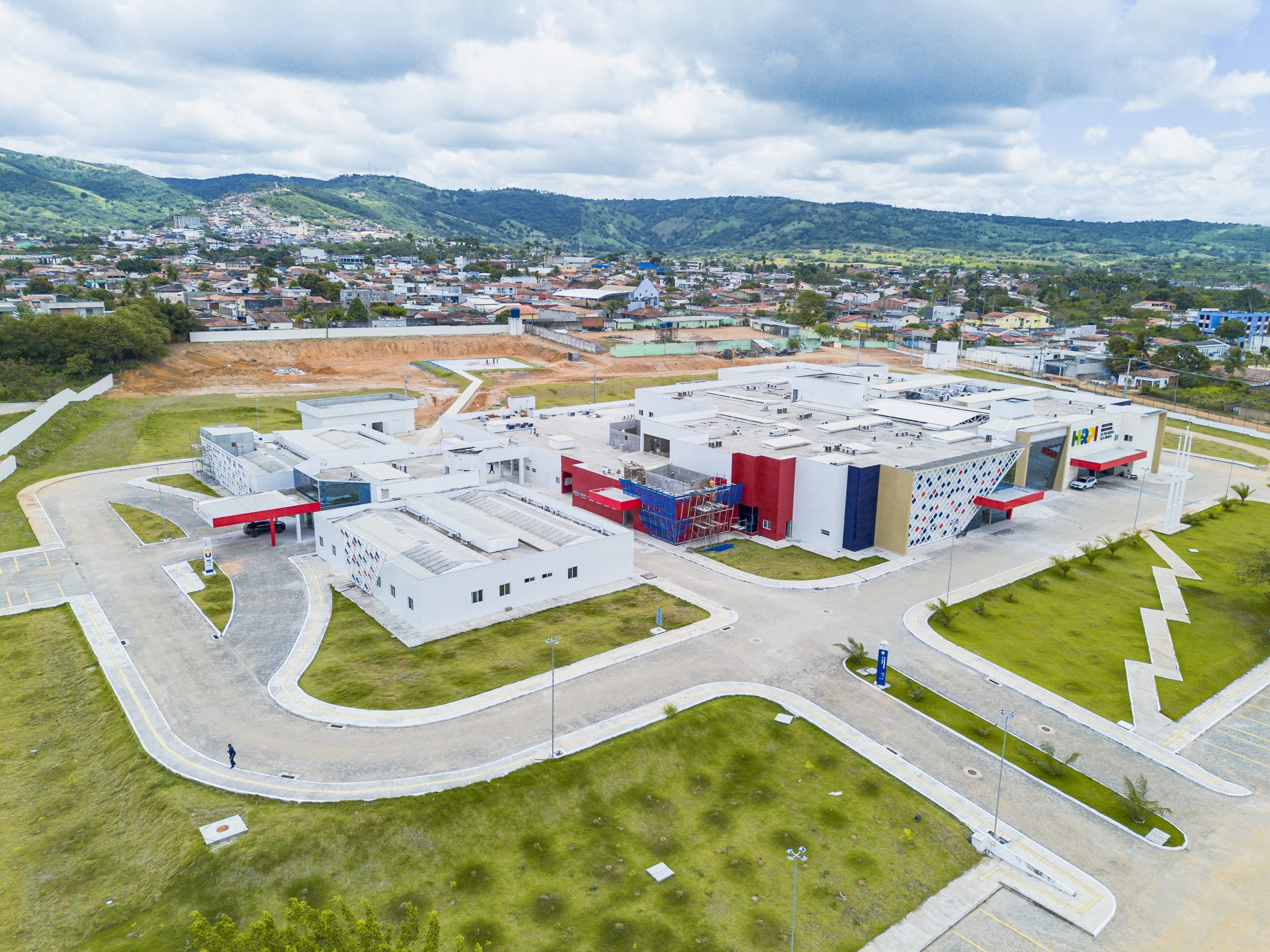 Em visita a Palmeira, governador confirma inauguração do novo Hospital e entrega de trecho da BR-316 no dia 17 de dezembro