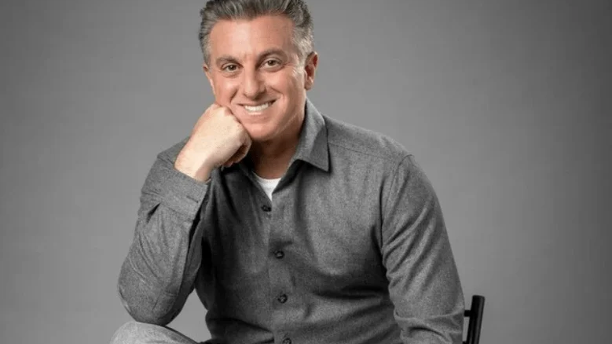 Luciano Huck avalia compra do Will Bank, do Banco Master