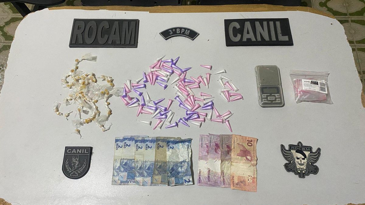 Mulher é presa com cocaína e crack após arremessar drogas na casa de vizinho
