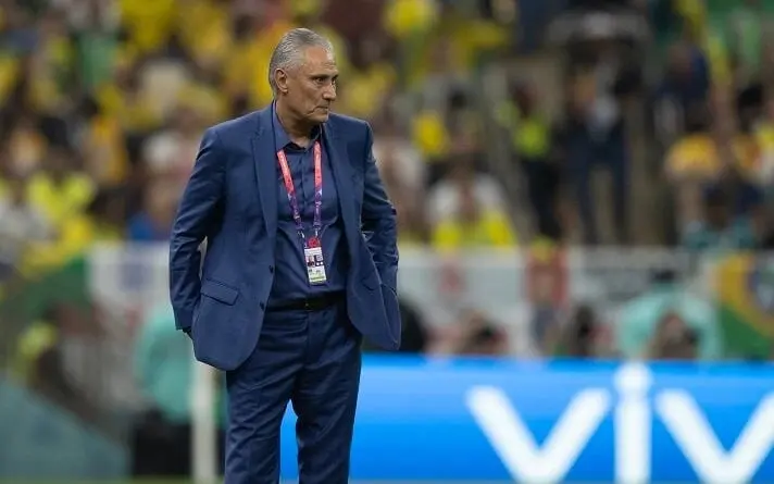 Tite não pretende assumir Flamengo antes de duelo com o Corinthians