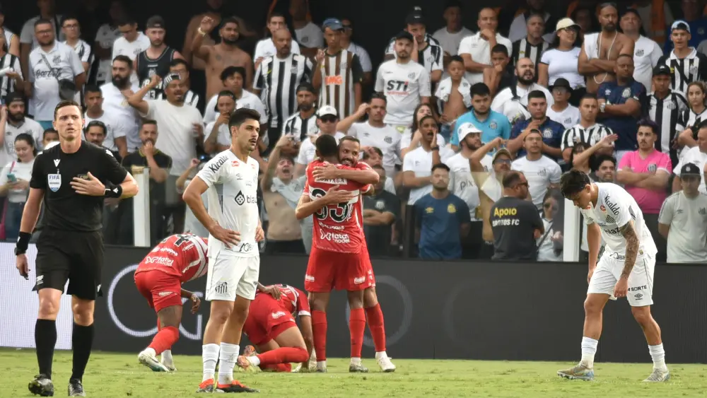 Santos 0 x 2 CRB- Foto: Jota Erre/Photo Premium/Gazeta Press