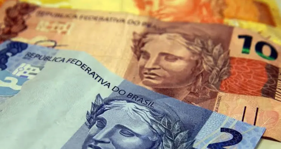 30 anos do Plano Real: R$ 1 em 1994 equivale a mais de R$ 8 hoje