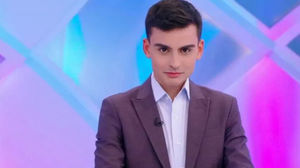 Dudu Camargo vira réu por importunação sexual contra Simony na TV