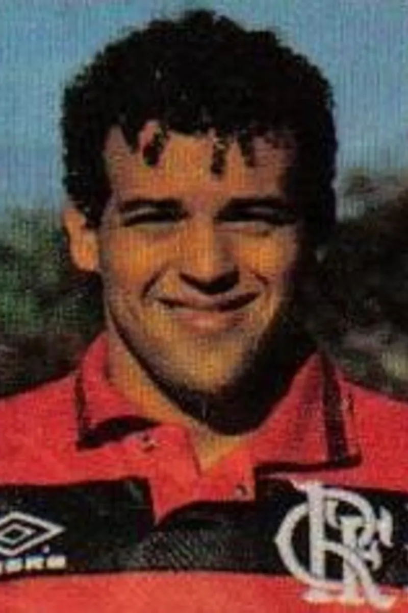 Campeão mundial pelo São Paulo, Marcos Adriano é internado em Maceió para tratar alcoolismo