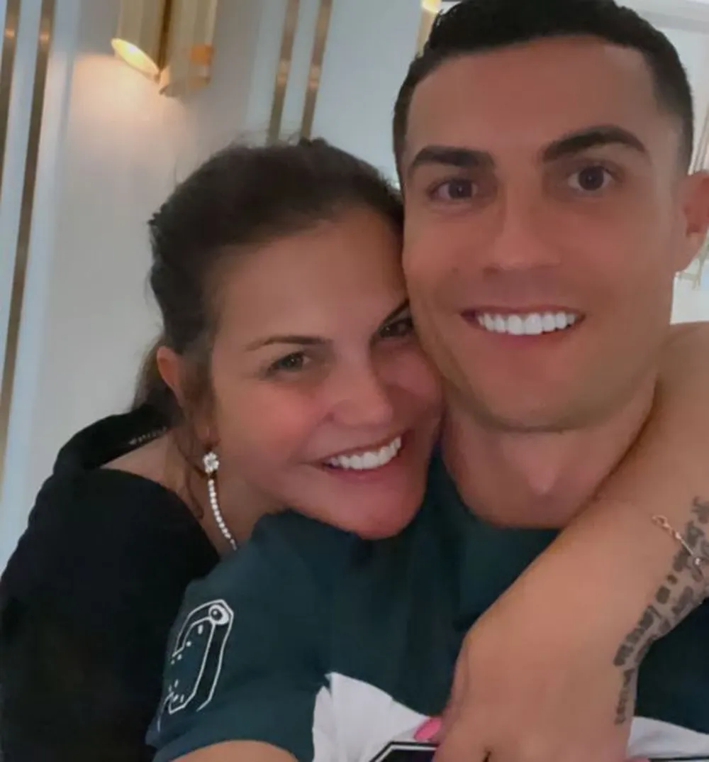 Cristiano Ronaldo e Katia Aveiro — Foto: rep/ instagram