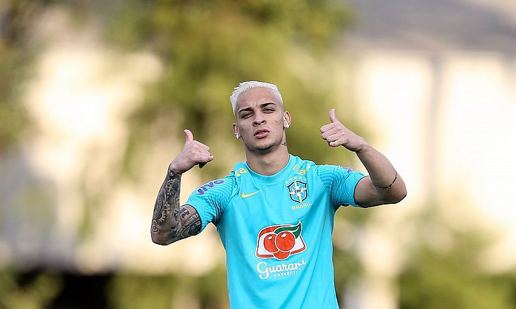 Astros da Seleção Brasileira movimentam bilhões em transferências