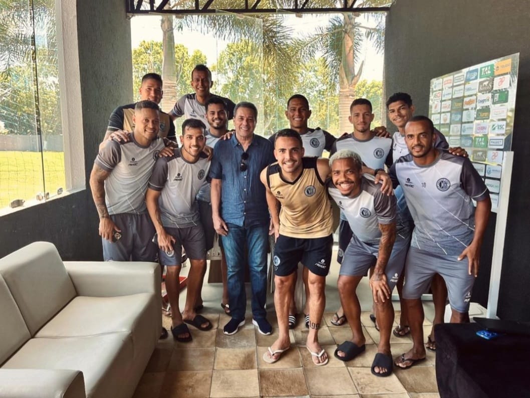 Vanderlei Luxemburgo visita novo CT do ASA, em Arapiraca