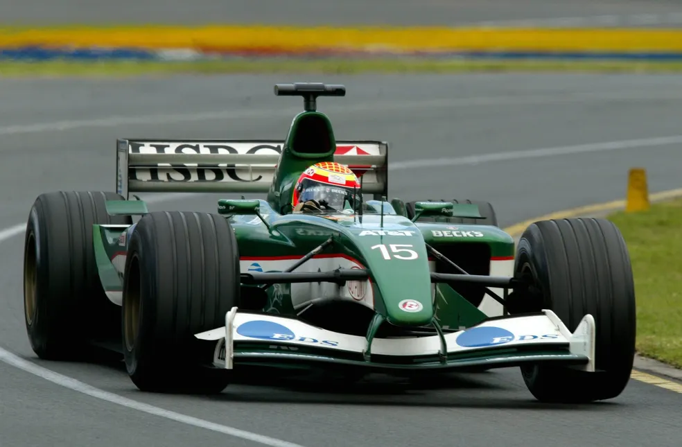 Antonio Pizzonia pilota Jaguar em sua estreia na F1, na Austrália, em 2003 — Foto: Getty Images