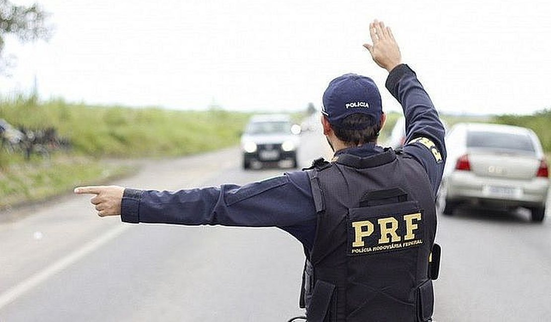 PRF prende dois homens - Foto: Divulgação/PRF