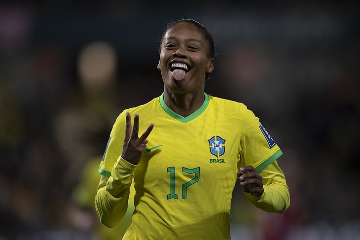 Conheça Ary Borges, autora de três gols do Brasil na estreia da Copa