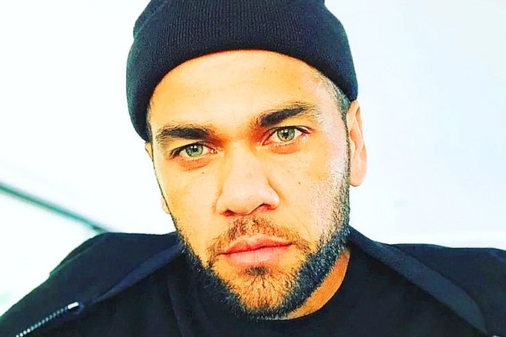 Daniel Alves admite penetração, mas alega consentimento em novo depoimento