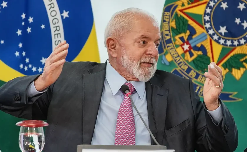 Desaprovação a Lula vai a 47% e iguala pior índice da série histórica