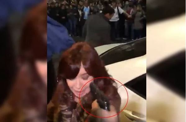 Argentina: brasileiro é preso após tentar atirar em Cristina Kirchner